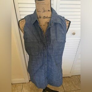 Old Navy Blue Chambray Top size M